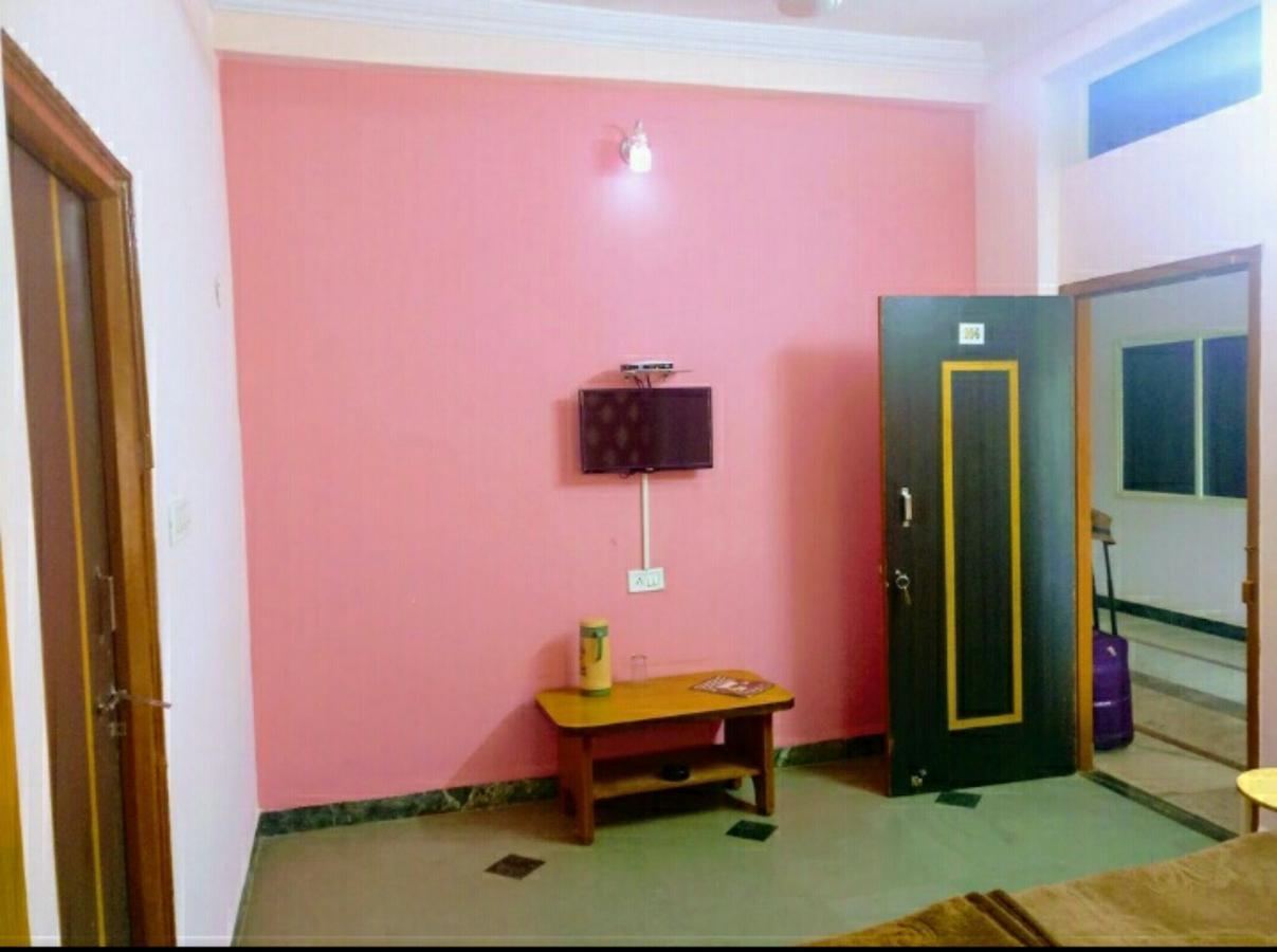 Ganga Palace Hotel Ujjain Exterior photo