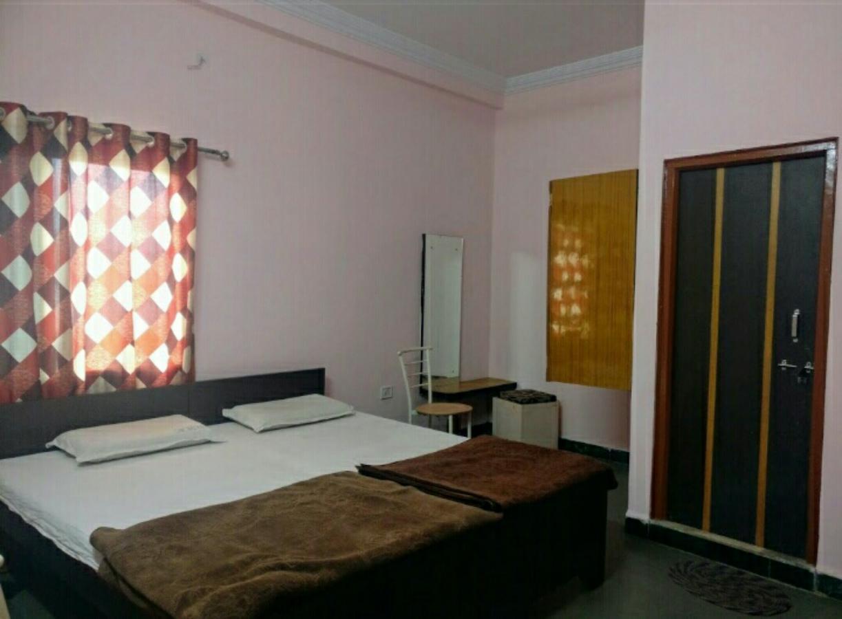 Ganga Palace Hotel Ujjain Exterior photo